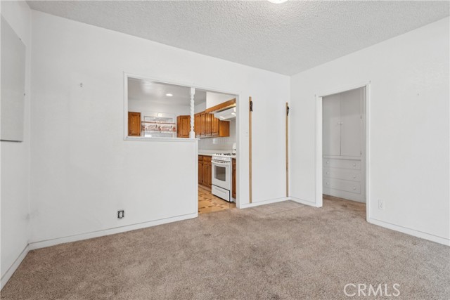 8820 Underwood Street, Pico Rivera CA: https://media.crmls.org/medias/580a7997-2725-4e9e-8620-c4ee8a236e92.jpg
