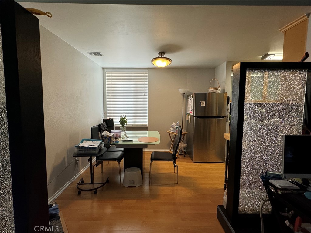 https://media.crmls.org/medias/580a8979-f7c6-4a10-9fd7-350a88a84f16.jpg?preset=X-Large