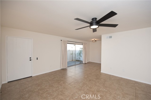 Detail Gallery Image 10 of 28 For 811 Pillar Point Way, Oceanside,  CA 92058 - 2 Beds | 1/1 Baths