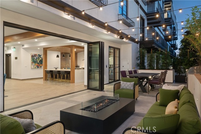 Detail Gallery Image 20 of 38 For 1333 S Orange Grove Ave #401,  Los Angeles,  CA 90019 - 3 Beds | 2/1 Baths