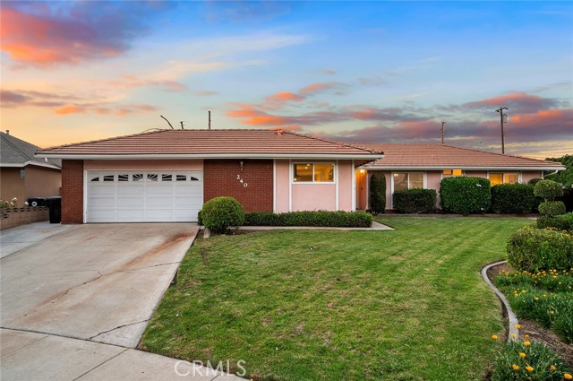 Detail Gallery Image 1 of 35 For 240 Bedford Way, Upland,  CA 91786 - 4 Beds | 2 Baths