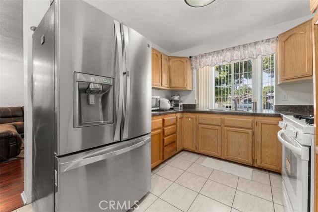 Detail Gallery Image 9 of 24 For 2330 W Lincoln St, Long Beach,  CA 90810 - 3 Beds | 2 Baths
