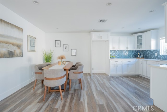 6436 Day Street, Tujunga CA: https://media.crmls.org/medias/580ea627-19b5-4e53-bf68-036f970de2be.jpg