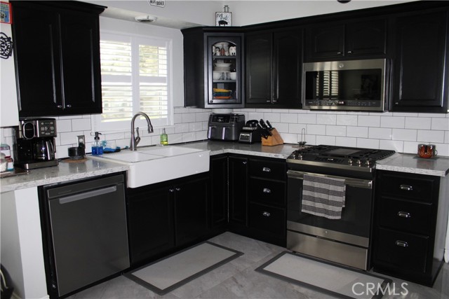 Detail Gallery Image 9 of 40 For 312 W I, Ontario,  CA 91762 - 3 Beds | 2/1 Baths