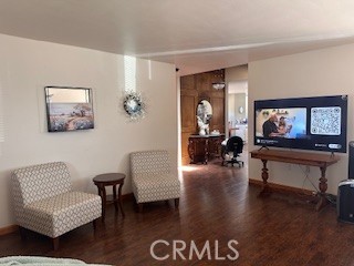 https://media.crmls.org/medias/580fefd9-6dd7-475a-bdd7-5cc49fdf038c.jpg?preset=X-Large