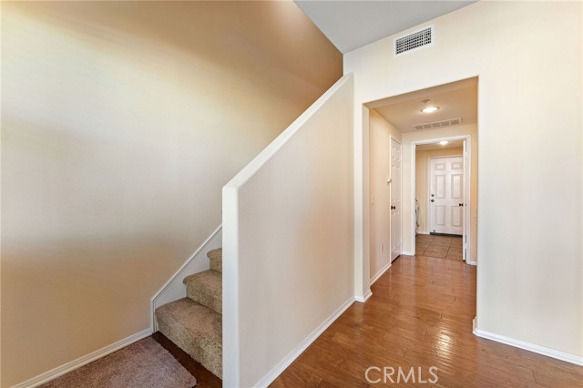 Detail Gallery Image 3 of 29 For 31 Lookout, Tustin,  CA 92782 - 3 Beds | 3/1 Baths