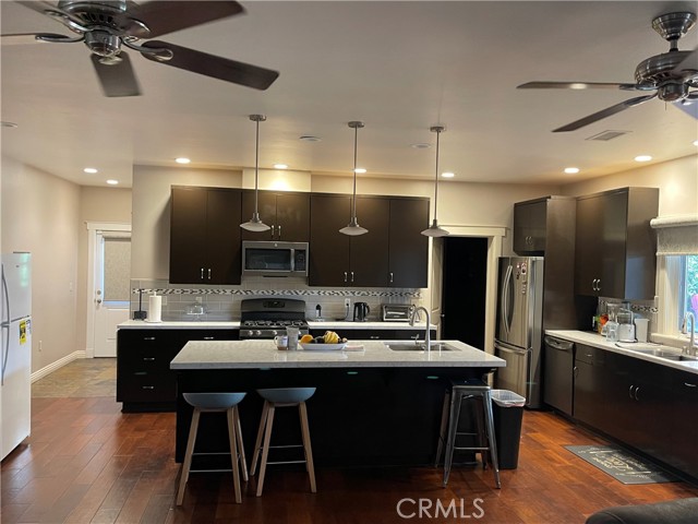 Detail Gallery Image 11 of 66 For 17183 Sunburst, –,  CA 91325 - 4 Beds | 4/1 Baths