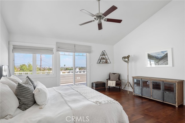 2105 N. Meadows Ave, Manhattan Beach, California 90266, 4 Bedrooms Bedrooms, ,3 BathroomsBathrooms,Residential,Sold,N. Meadows Ave,SB22064720