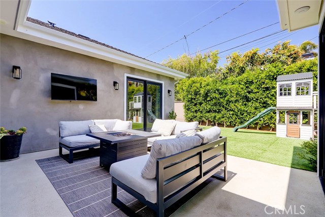 2812 Timothy Avenue, Redondo Beach, California 90278, 5 Bedrooms Bedrooms, ,4 BathroomsBathrooms,Residential,Sold,Timothy,SB23078863