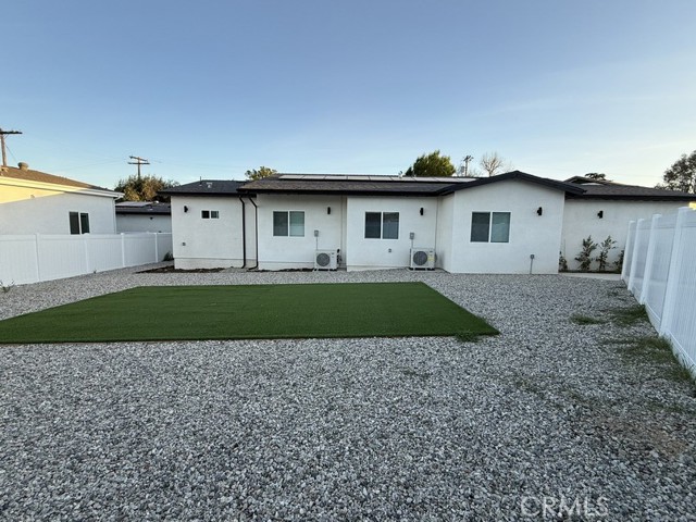 Detail Gallery Image 5 of 20 For 9128 Balcom Ave, Northridge,  CA 91325 - 4 Beds | 3 Baths