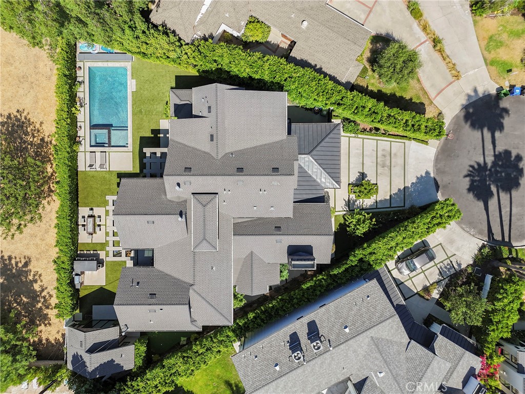 https://media.crmls.org/medias/581295c3-e142-494b-a424-635af3c35722.jpg?preset=X-Large