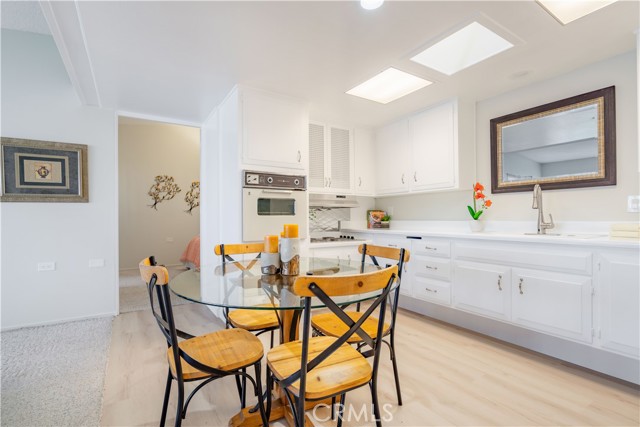 Detail Gallery Image 5 of 40 For 13120 Saint Andrews Dr # 240 D,  Seal Beach,  CA 90740 - 2 Beds | 1 Baths