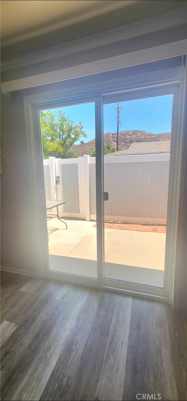 Detail Gallery Image 18 of 29 For 20714 Dot St, Saugus,  CA 91350 - 2 Beds | 1 Baths