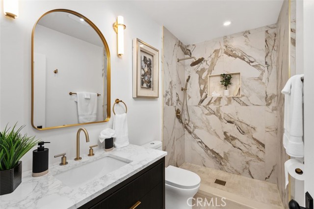 6371 W 6th Street, Los Angeles CA: https://media.crmls.org/medias/581483e2-0dcb-40cf-84f6-36f8de77872b.jpg