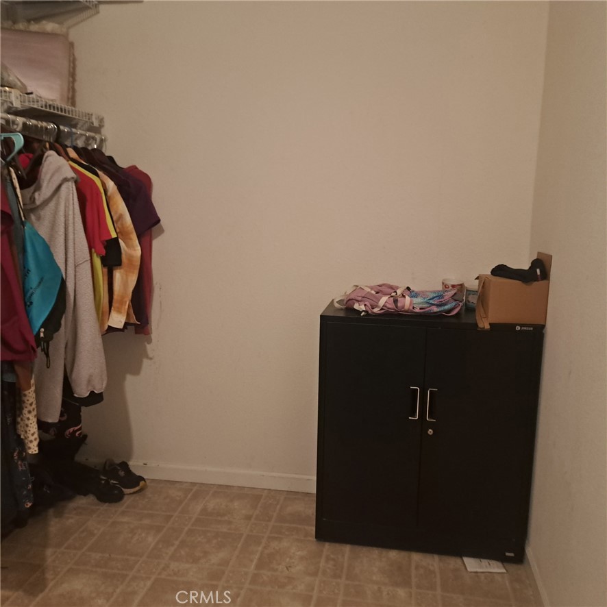 https://media.crmls.org/medias/5815212d-0203-458f-8cd9-14832b375213.jpg?preset=X-Large