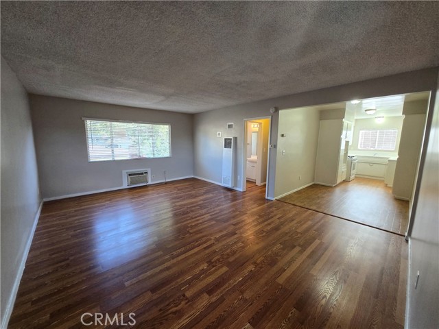 273 Alpine Street, Upland CA: https://media.crmls.org/medias/581521ff-4141-4510-9a71-75ab83f83057.jpg