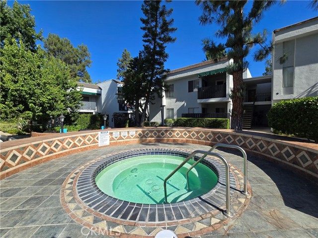 Detail Gallery Image 21 of 31 For 18645 Hatteras St #161,  Tarzana,  CA 91356 - 2 Beds | 1/1 Baths