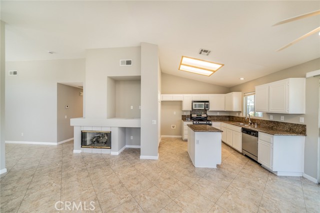 Detail Gallery Image 9 of 19 For 1870 S Jasmin Ct, Loma Linda,  CA 92354 - 4 Beds | 2 Baths