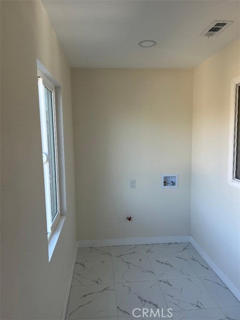 Detail Gallery Image 16 of 17 For 3475 Skylane, Jurupa Valley,  CA 92509 - 3 Beds | 2 Baths