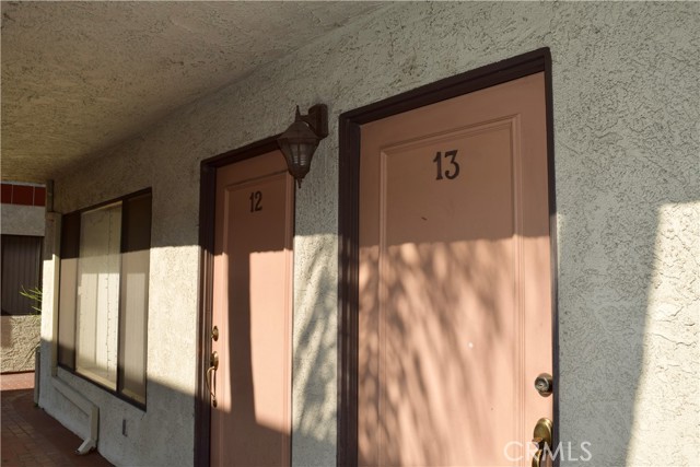1043 Thompson Avenue, 13 photo 7
