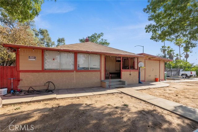 207 E 5th Street, Beaumont CA: https://media.crmls.org/medias/58178a60-41ff-4930-a41b-27578ecf7bbe.jpg