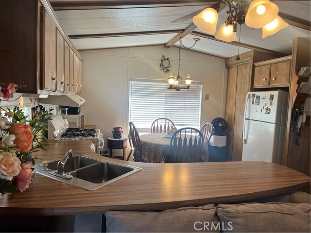 Detail Gallery Image 3 of 26 For 8600 Contreras St #27,  Paramount,  CA 90723 - 2 Beds | 1 Baths