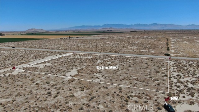 10900 Avenue H, Lancaster CA: https://media.crmls.org/medias/581927e3-bfea-4ab4-ae1b-0f8532b68673.jpg