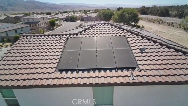 https://media.crmls.org/medias/581968d3-9191-4ef7-bc44-aeba1b1061aa.jpg?preset=X-Large