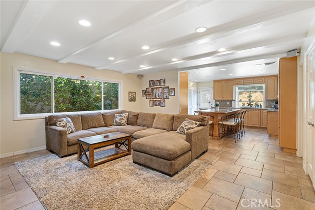 22666 Margarita Drive, Woodland Hills CA: https://media.crmls.org/medias/5819acbb-20e6-4d43-8032-a9701e6d210c.jpg
