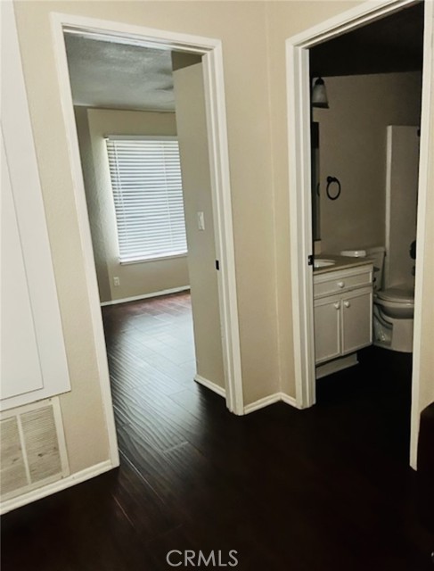 Detail Gallery Image 6 of 8 For 5640 Riverside Dr, Chino,  CA 91710 - 2 Beds | 1/1 Baths