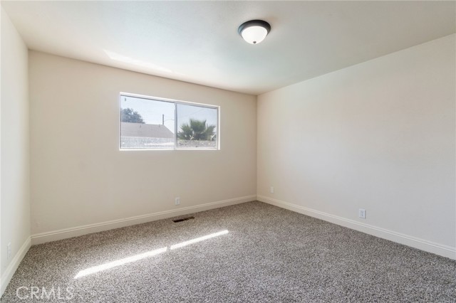 Detail Gallery Image 27 of 39 For 2738 S Fairway Ct, Visalia,  CA 93277 - 3 Beds | 2/1 Baths