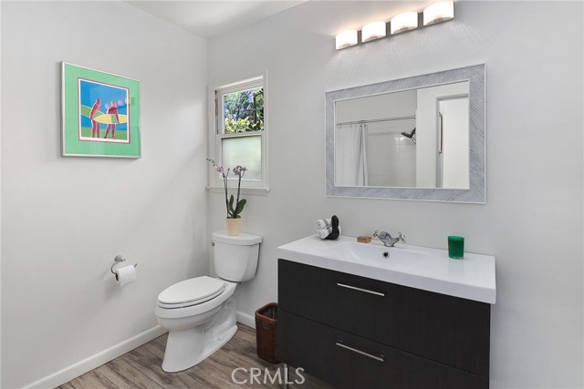 5866 Varna Avenue, Valley Glen CA: https://media.crmls.org/medias/581b216a-35ff-409e-b2fa-b1b7632b37d9.jpg