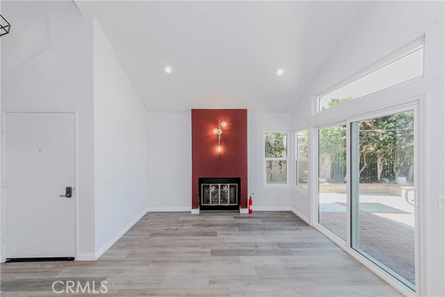 Detail Gallery Image 15 of 74 For 6117 E Garnet Cir, Anaheim Hills,  CA 92807 - 3 Beds | 3 Baths