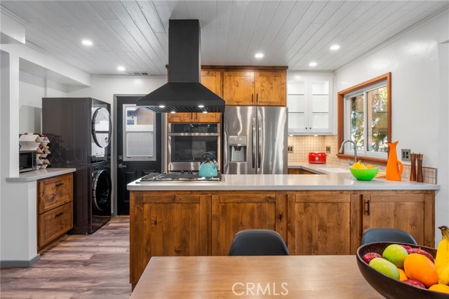 7424 W 85th Street, Los Angeles CA: https://media.crmls.org/medias/581bca4b-0a39-4f0f-9b16-173312ef9870.jpg