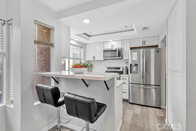 Detail Gallery Image 4 of 38 For 1145 Privet St, San Marcos,  CA 92069 - 3 Beds | 2/1 Baths