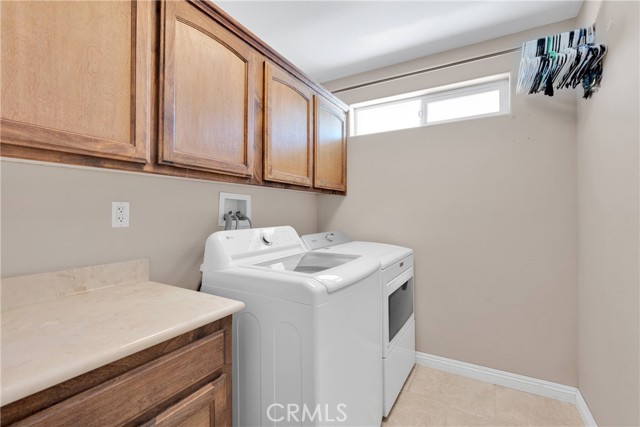 28094 Church Street, Barstow CA: https://media.crmls.org/medias/581bdc5a-2148-43dd-a325-53f922b842b6.jpg