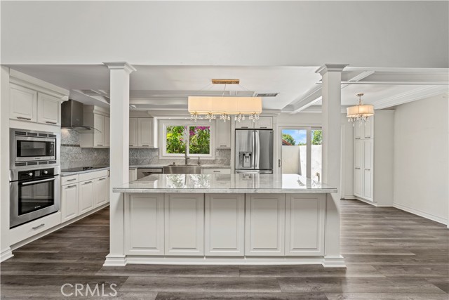4359 Park Corona, Calabasas CA: https://media.crmls.org/medias/581c4988-f512-46ae-8496-95181023e518.jpg