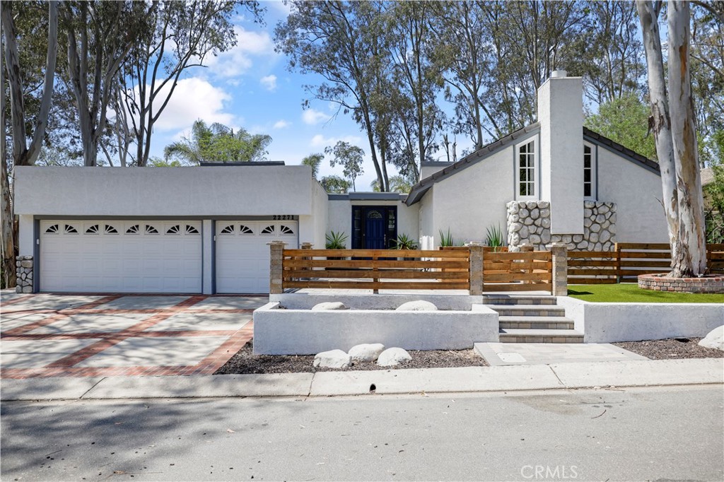 22271 Parkwood
