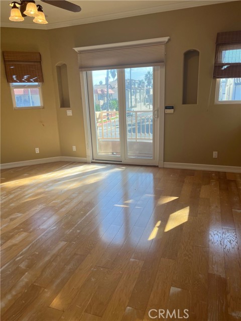 Detail Gallery Image 22 of 47 For 121 21st, Huntington Beach,  CA 92648 - 3 Beds | 4/1 Baths