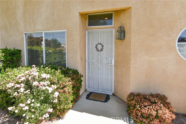 Detail Gallery Image 9 of 43 For 11610 Oak St, Apple Valley,  CA 92308 - 2 Beds | 2 Baths