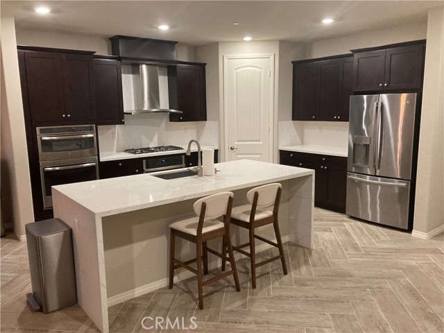 Detail Gallery Image 3 of 10 For 4253 E Sonrisa Privado, Ontario,  CA 91761 - 2 Beds | 2 Baths