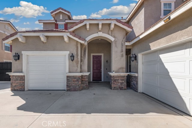 Detail Gallery Image 2 of 51 For 6557 Moonriver St, Corona,  CA 91752 - 4 Beds | 2/1 Baths