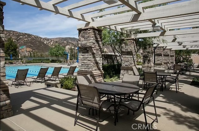 3985 Arrow Wood Road, San Bernardino CA: https://media.crmls.org/medias/581f2ebb-cc56-498a-aad9-7ea0826d9ee4.jpg