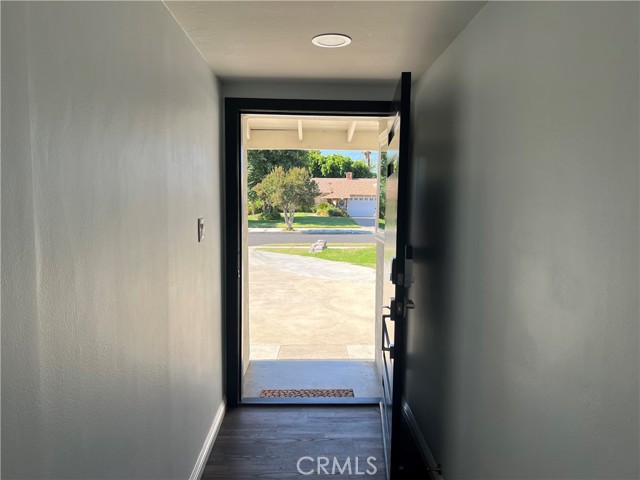 Detail Gallery Image 20 of 42 For 18614 Liggett St, Northridge,  CA 91324 - 5 Beds | 3/1 Baths