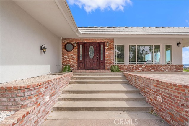 Detail Gallery Image 3 of 49 For 4303 N Golden, San Bernardino,  CA 92404 - 5 Beds | 3/1 Baths