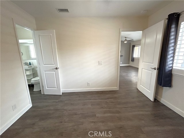 Detail Gallery Image 12 of 21 For 3719 Oak Creek, Ontario,  CA 91761 - 2 Beds | 2 Baths