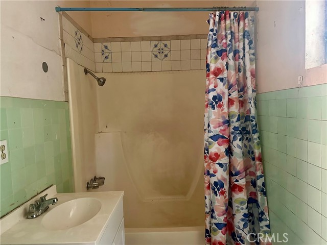 Detail Gallery Image 19 of 39 For 13608 Yukon Ave, Hawthorne,  CA 90250 - 5 Beds | 3 Baths