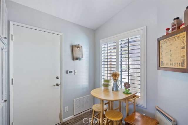 Detail Gallery Image 16 of 31 For 28123 Seco Canyon #94,  Saugus,  CA 91390 - 2 Beds | 2 Baths