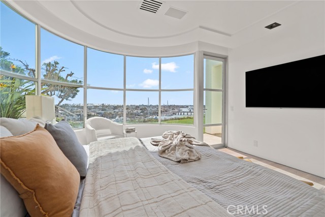 Detail Gallery Image 62 of 70 For 1409 Dolphin Terrace, Corona Del Mar,  CA 92625 - 5 Beds | 5/2 Baths