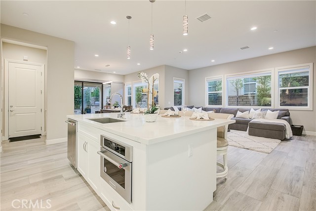 582339b1 2950 4c19 8db4 2386f8c43f9a